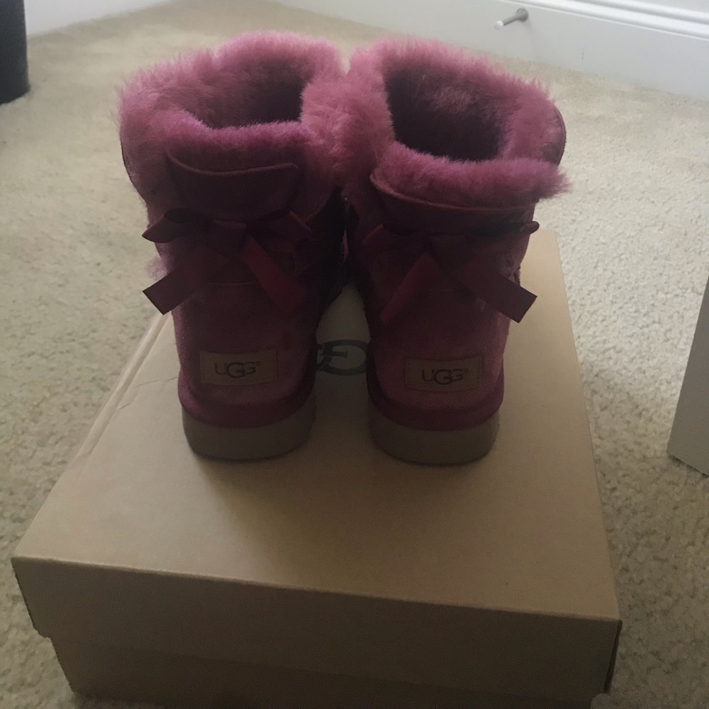 Pink mini uggs with bailey bow